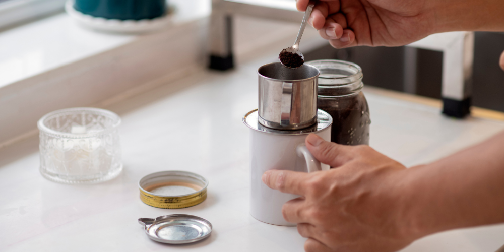 Mother Refuses Daughter-In-Law’s Complex Coffee Order (And the Internet Goes Crazy!)