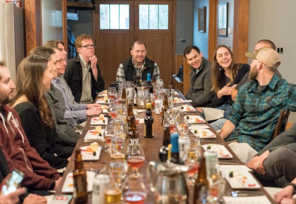 Avoid These 7 Common Etiquette Mistakes When Dining Out