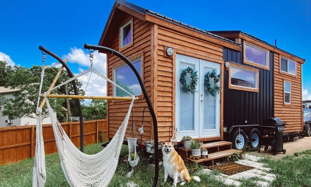 This Couple Has Been On the Move Since 2018 and Yet Saves $8500 a Year